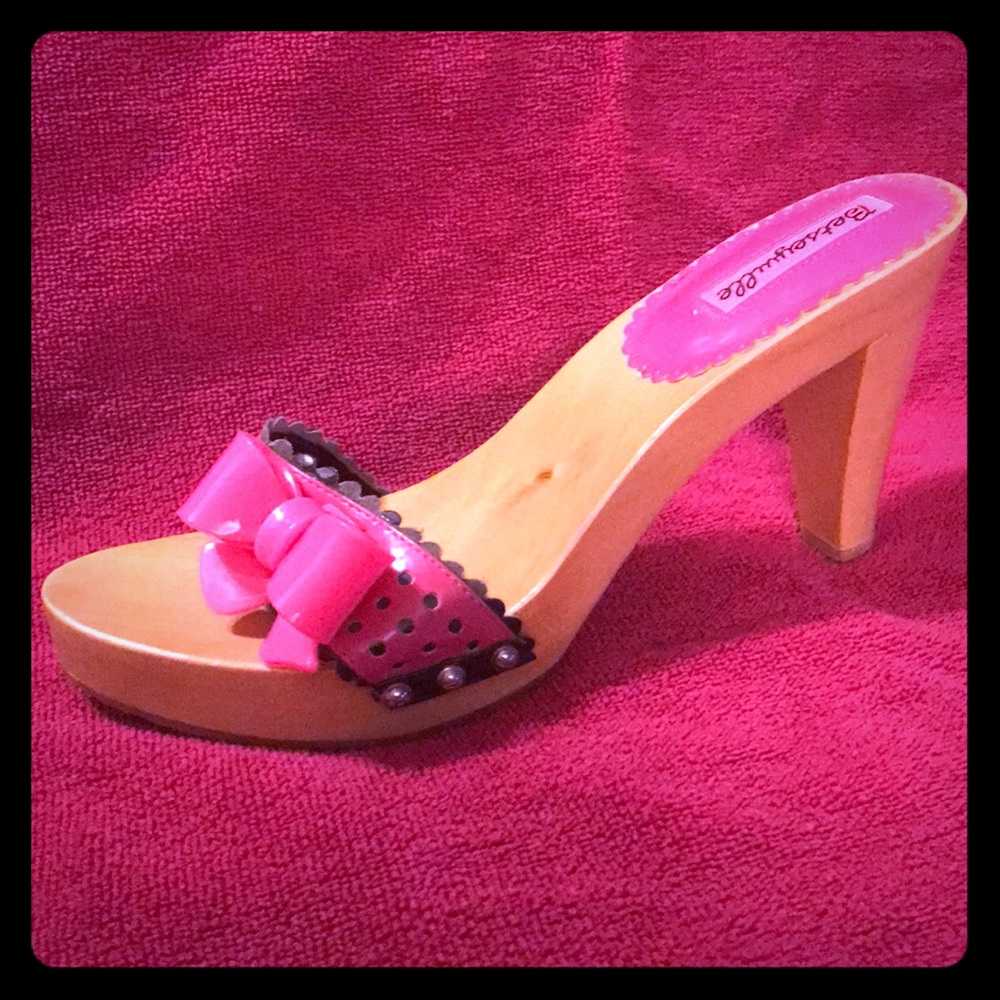 Betseyville wooden heels with pink plastic bow
